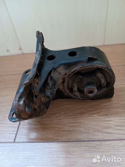 Опора двигателя Nissan X-trail t30