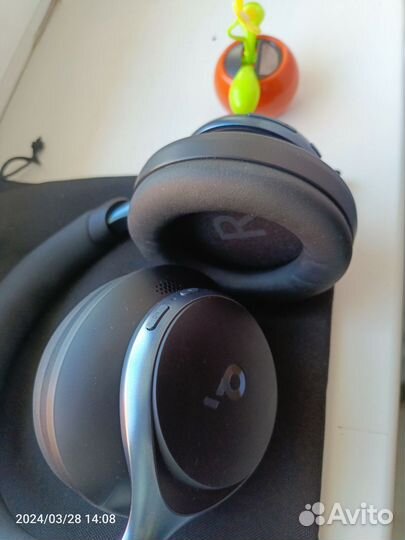 Беспроводные наушники anker