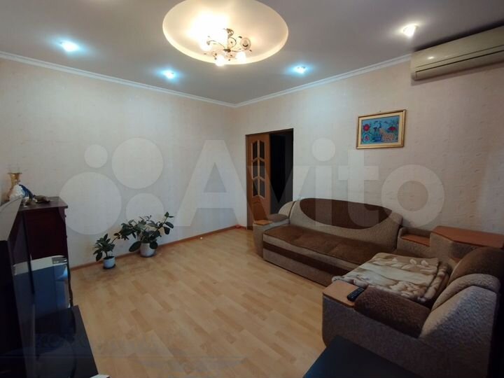 2-к. квартира, 63 м², 3/9 эт.