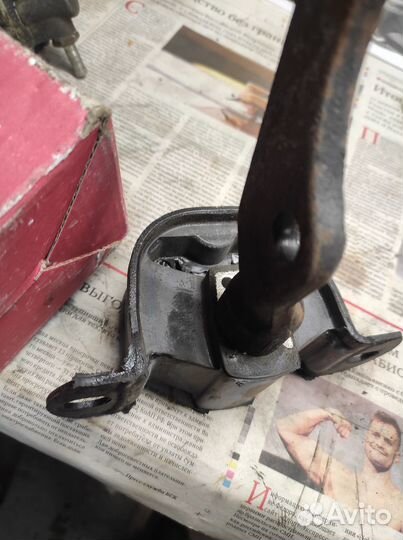 Кронштейн задней опоры подвески двигателя (ваз)