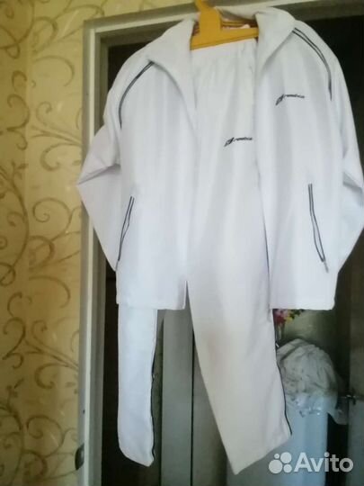 Костюм спортивный