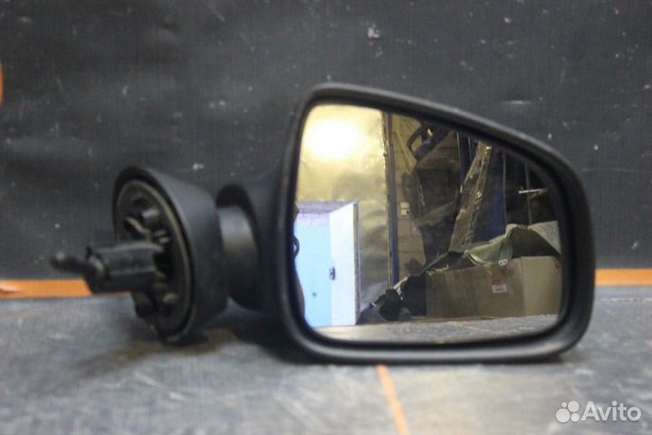Зеркало наружное правое - Renault Logan 1