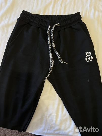 Спортивный костюм женский