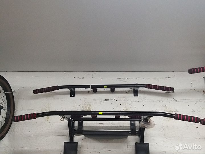 Турник наддверный