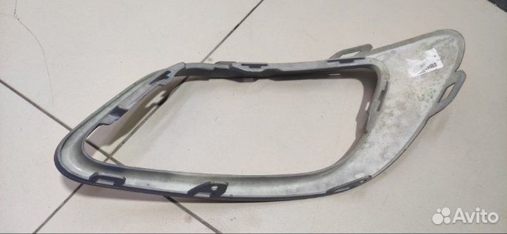 Рамка противотуманной фары левая Renault Fluence