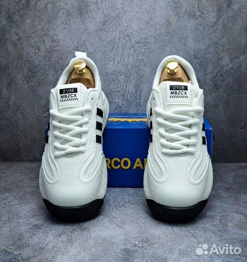 Кроссовки adidas белые весна