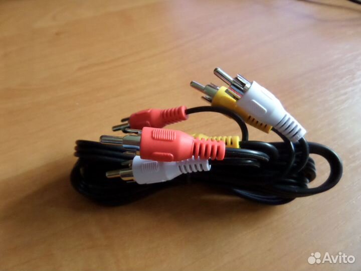 Кабель с тюльпанами для соединения аудио-видео