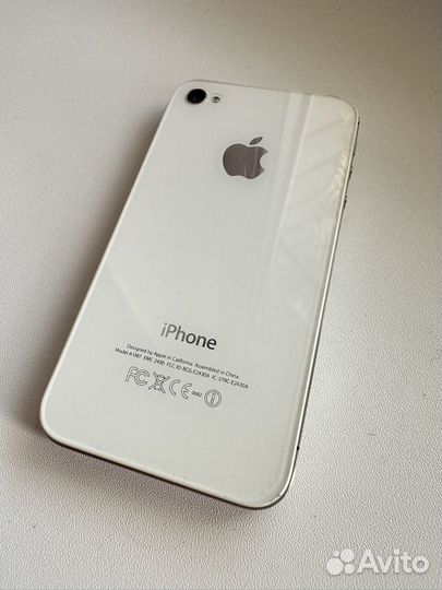 iPhone 4S, 8 ГБ