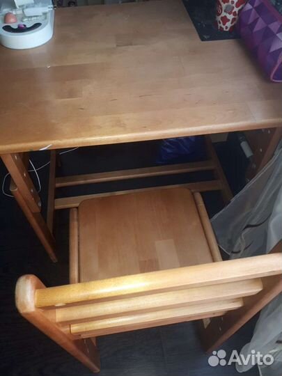 Парта-стол растущая из дерева