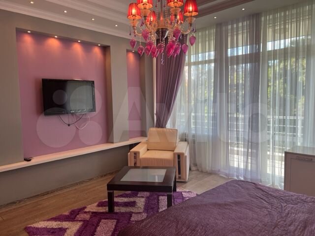 2-к. квартира, 83,2 м², 1/7 эт.