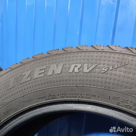 Kumho I'Zen RV Stud KC16 235/60 R18 и 255/55 R18