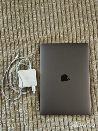 Macbook pro 13 256 2020