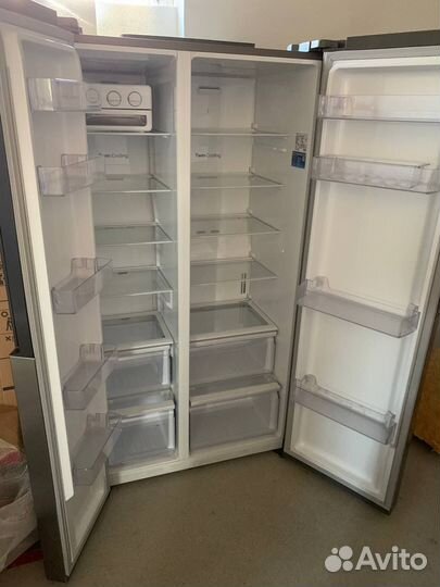 Холодильник samsung новый
