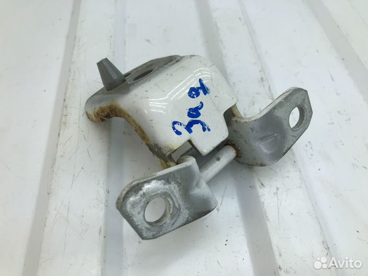 Петля двери задняя нижняя R белая Mazda 6 GH