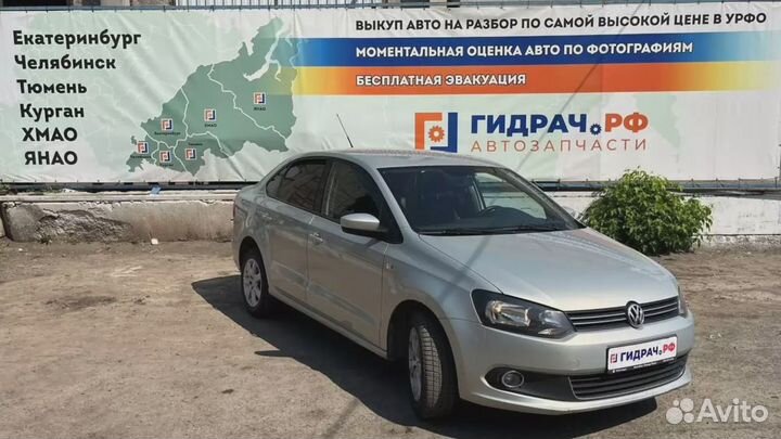 Разъем USB, AUX Volkswagen Polo Sedan (Mk5) 5N0035