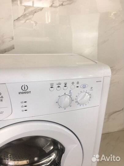 Стиральная машина бу Indesit wiun103 узкая