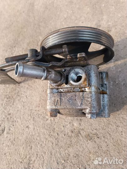 Насос гур Nissan Primera P12 1.6