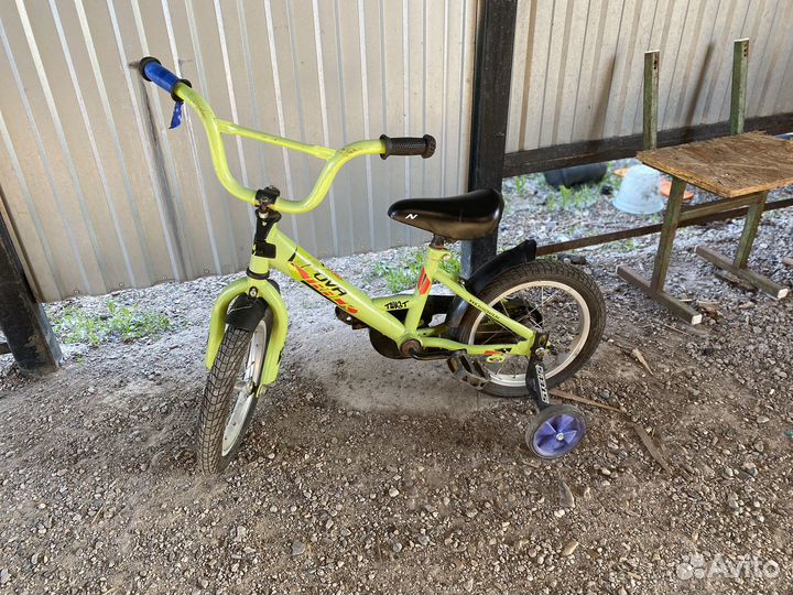 Четырех колесный велосипед