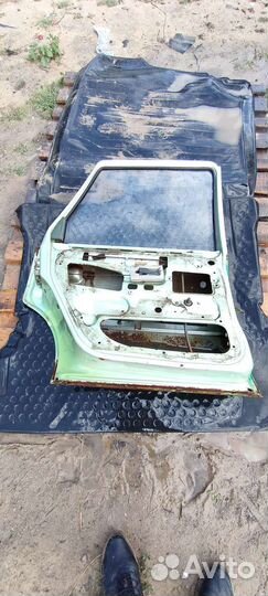 Дверь задняя левая ауди 80 б2