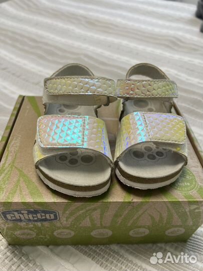 Сандали для девочки chicco