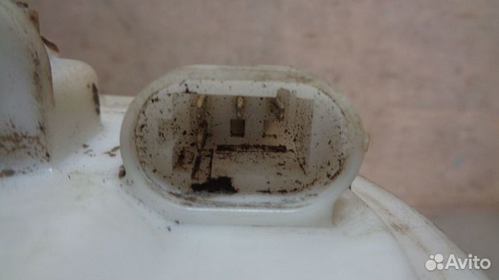 Насос топливный Renault Logan 1