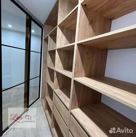 Вместительные гардеробные на заказ