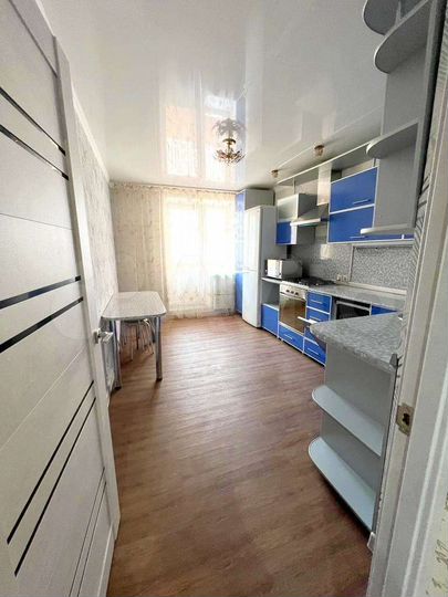 3-к. квартира, 80 м², 8/10 эт.