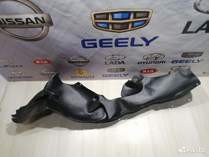 Подкрылок передний skoda rapid Прав