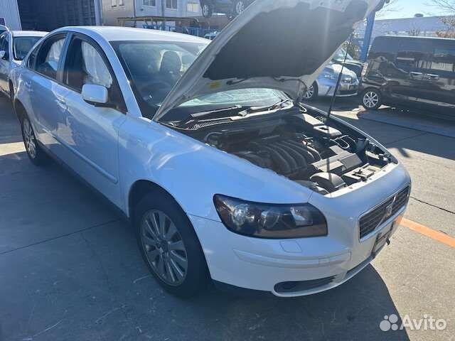 Volvo S40 разбор (капот, фара, бампер, крыло)