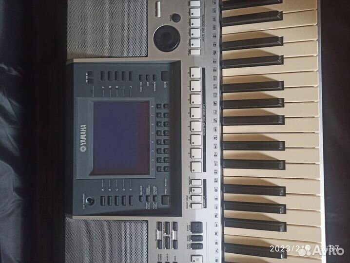 Синтезатор Yamaha psr s 700