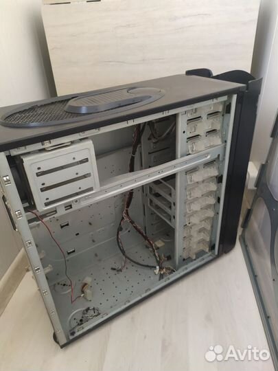 Корпус Thermaltake kandalf