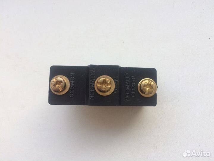 Переключатель мп2102 Новые комплект 20 штук