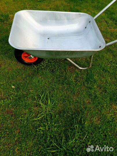 Тачка садовая строительная