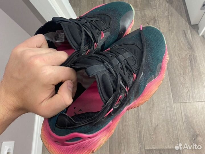 Баскетбольные кроссовки Adidas trae young 3