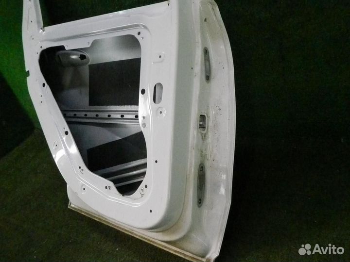 Дверь задняя левая Mercedes-Benz B-Class