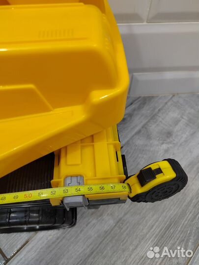 Подъемный кран игрушка