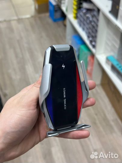 Держатель для телефона с беспроводной зарядкой