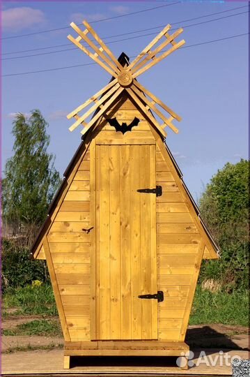 Дачный туалет деревянный