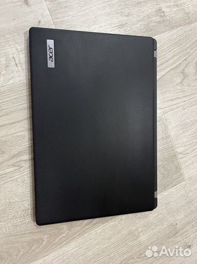 Ноутбук acer travelmate p2