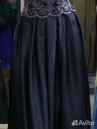 Вечернее платье