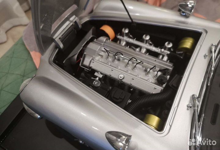 Aston martin db5 модель