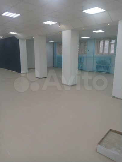 Торговая площадь в центре города, 860 м²