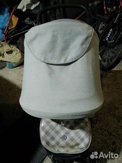 Прогулочная коляска