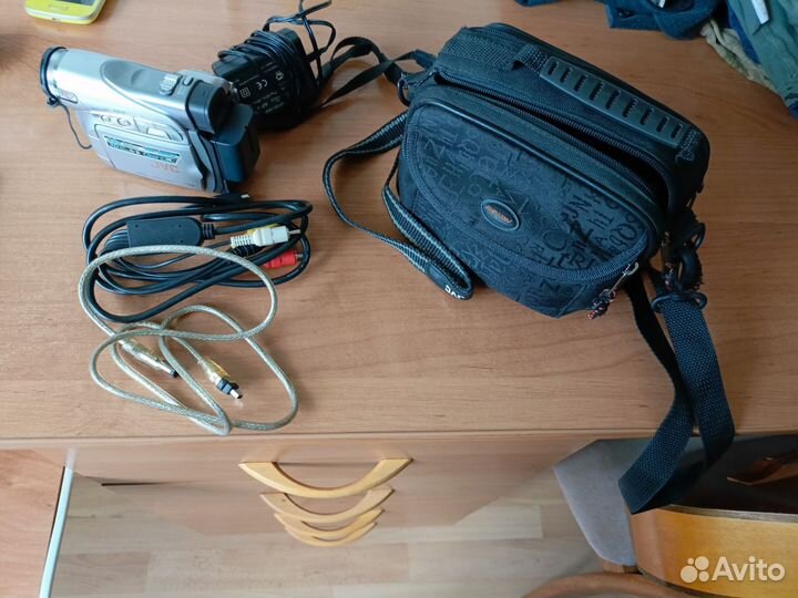 Видеокамера sony