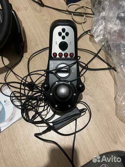 Игровой комплект Logitech руль,педали,кпп