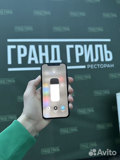 iPhone 12, 64 ГБ