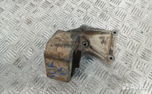 Подушка двигателя дизельная jeep grand cherokee WK