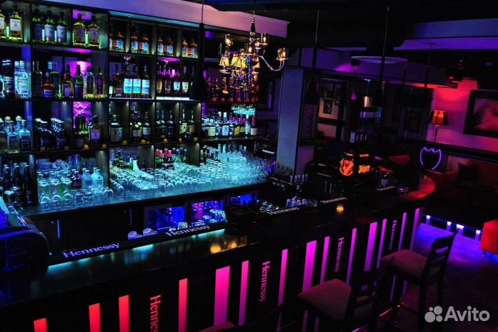 Бармен/ Барледи в ресторан, клуб