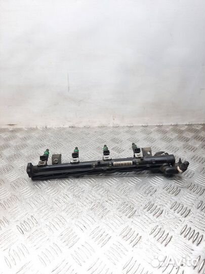 Топливная рампа Ford Focus 1.6 hxda 2004