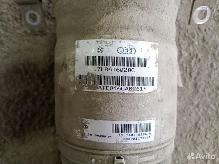 Audi Q7 4L Амортизатор задний правый (комплект)